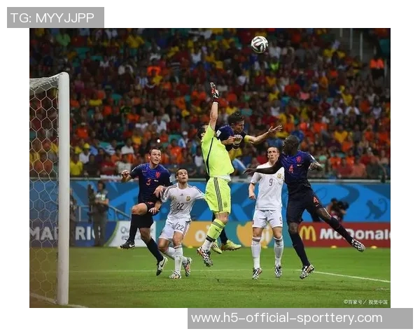 埃尔切主帅:输给巴萨不会击垮我们,反而给予球队前进的力量 埃尔切主帅:输给巴萨不会击垮我们,反而给予球队前进的力量