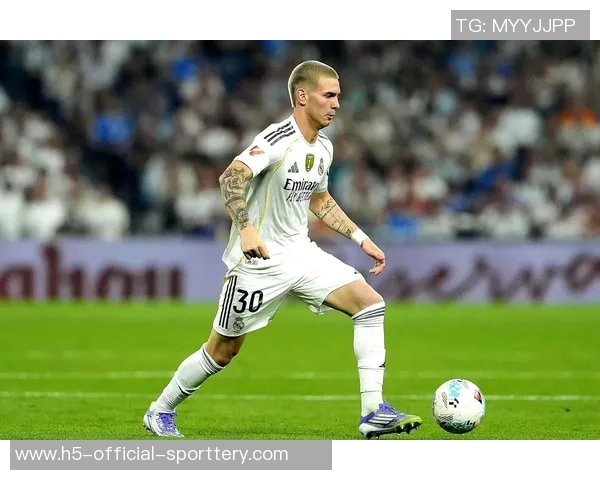 罗德里戈：强度是形容阿隆索的关键词，训练中他总是积极参与